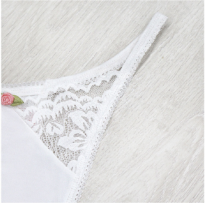 Lace Whisper – bezešvá krajková tanga