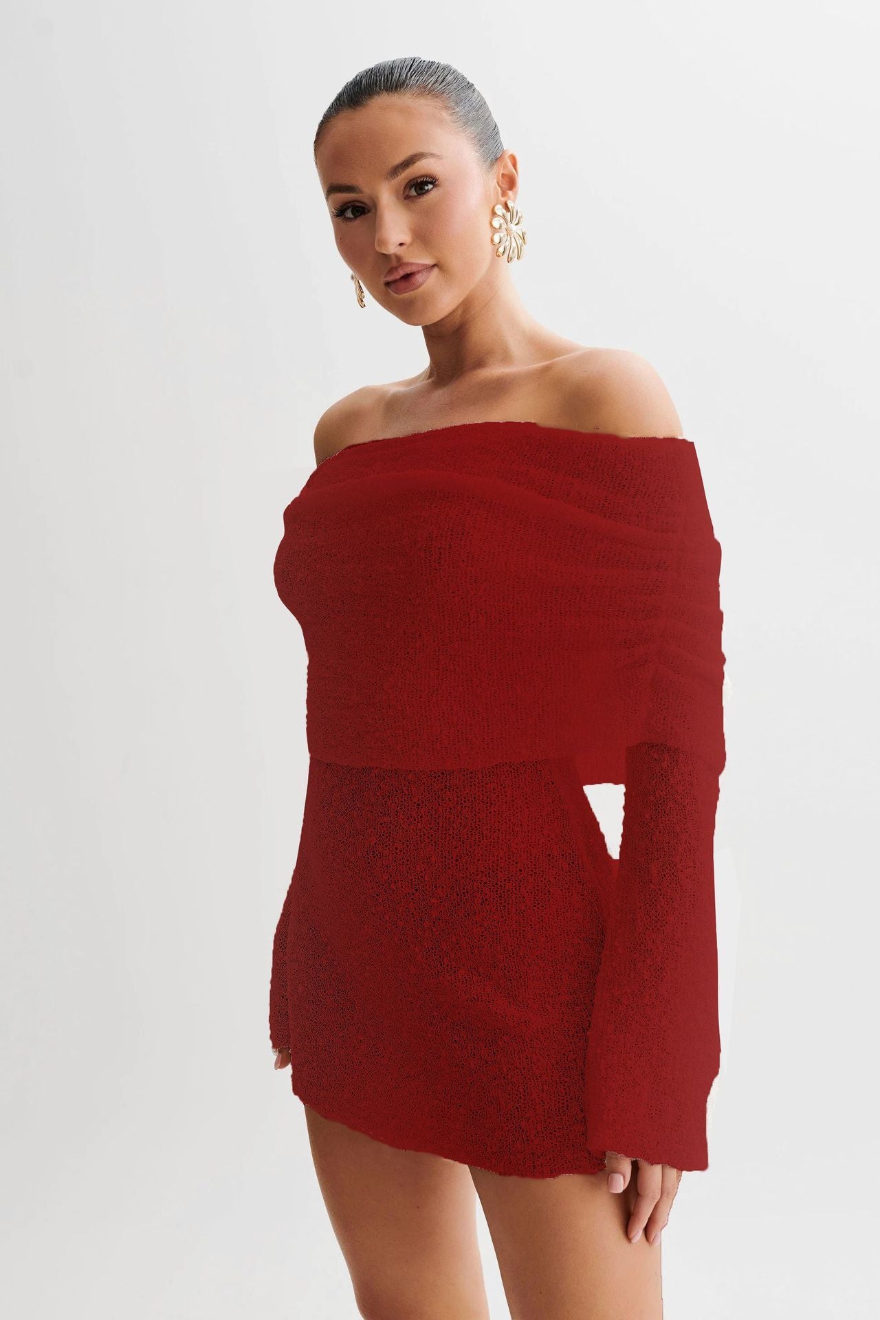 Off-Shoulder Knit Mini – elegantní pletené šaty