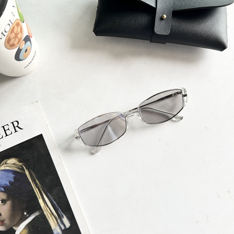 Solvèra – retro oválné sluneční brýle s kočičím okem