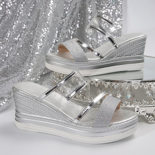 GlamRise – dámské sandály na klínku s rybí špičkou