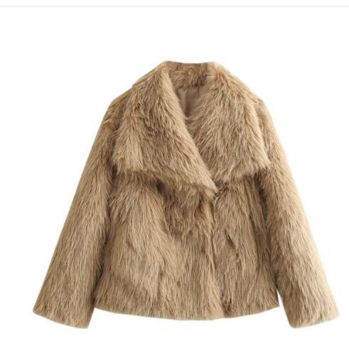 Arctic Glam – luxurious winter plush coat with long sleeves