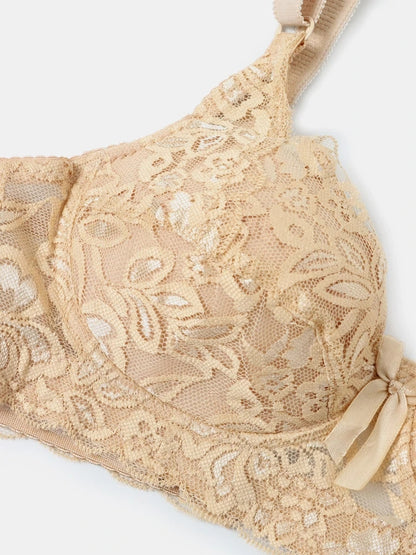 FloraForm – bra with lace and floral pattern