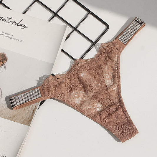 Crystal Lace – krajkové kalhotky s drahokamy a vysokým vykrojením
