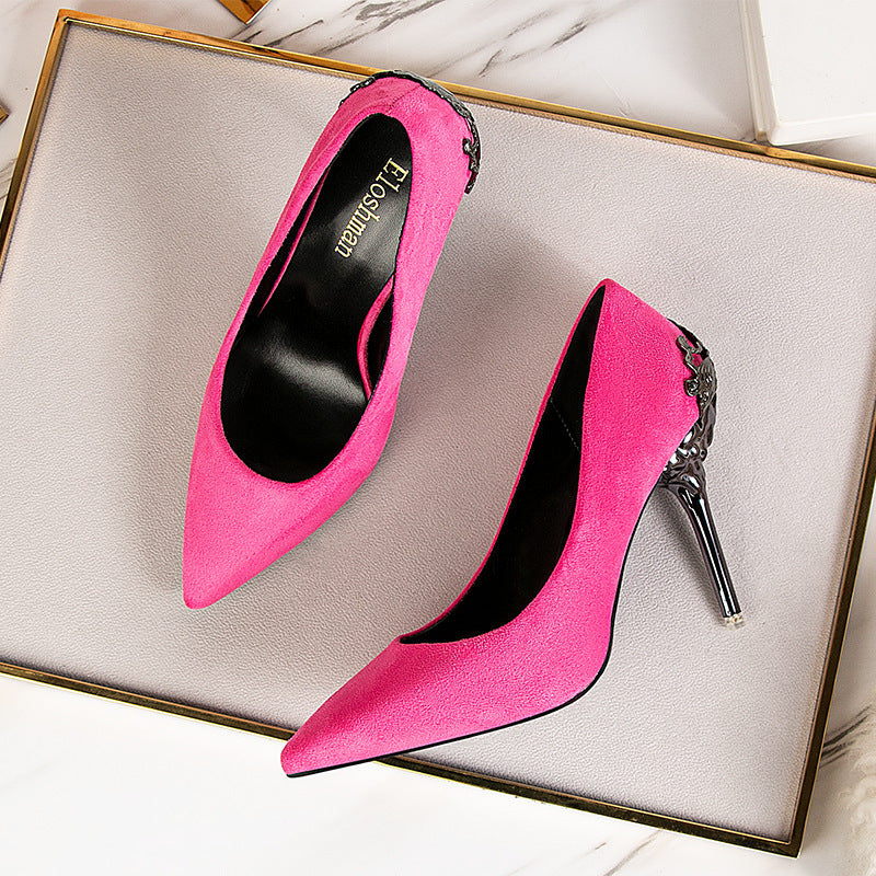 VelvetRise – dámské semišové lodičky s kovovými detaily