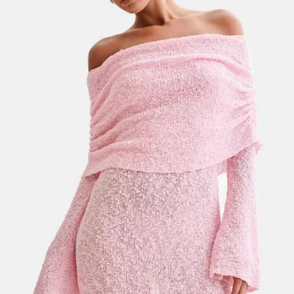 Off-Shoulder Knit Mini – elegantní pletené šaty