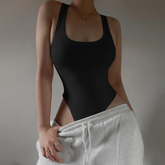 SculptFit – elegantní sportovní body s dutými detaily