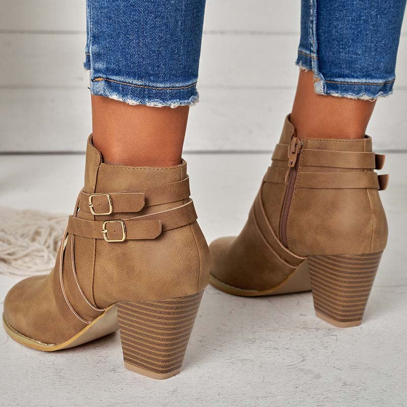 LiftBoots – dámské krátké kozačky se stylovým designem