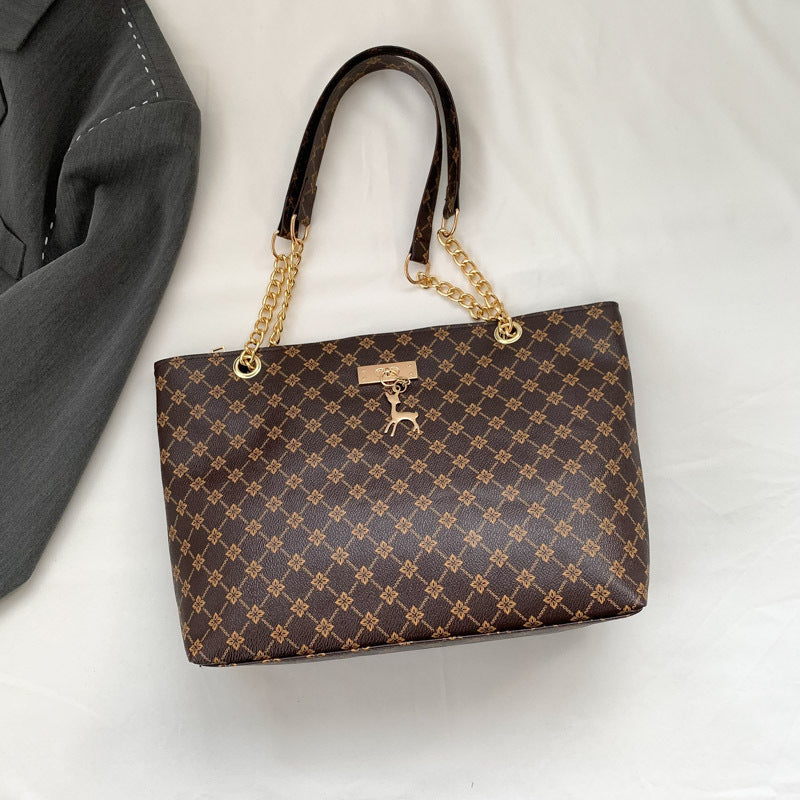 RetroChain – dámská retro kabelka s řetízkovým popruhem