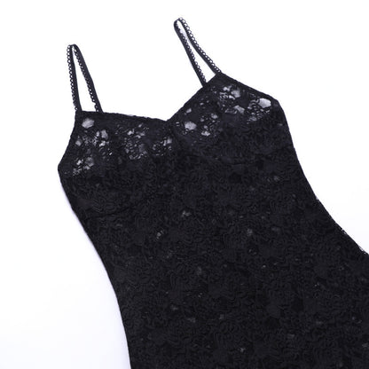 LaceGaze Slip – elegantní krajkové šaty s průhledným efektem