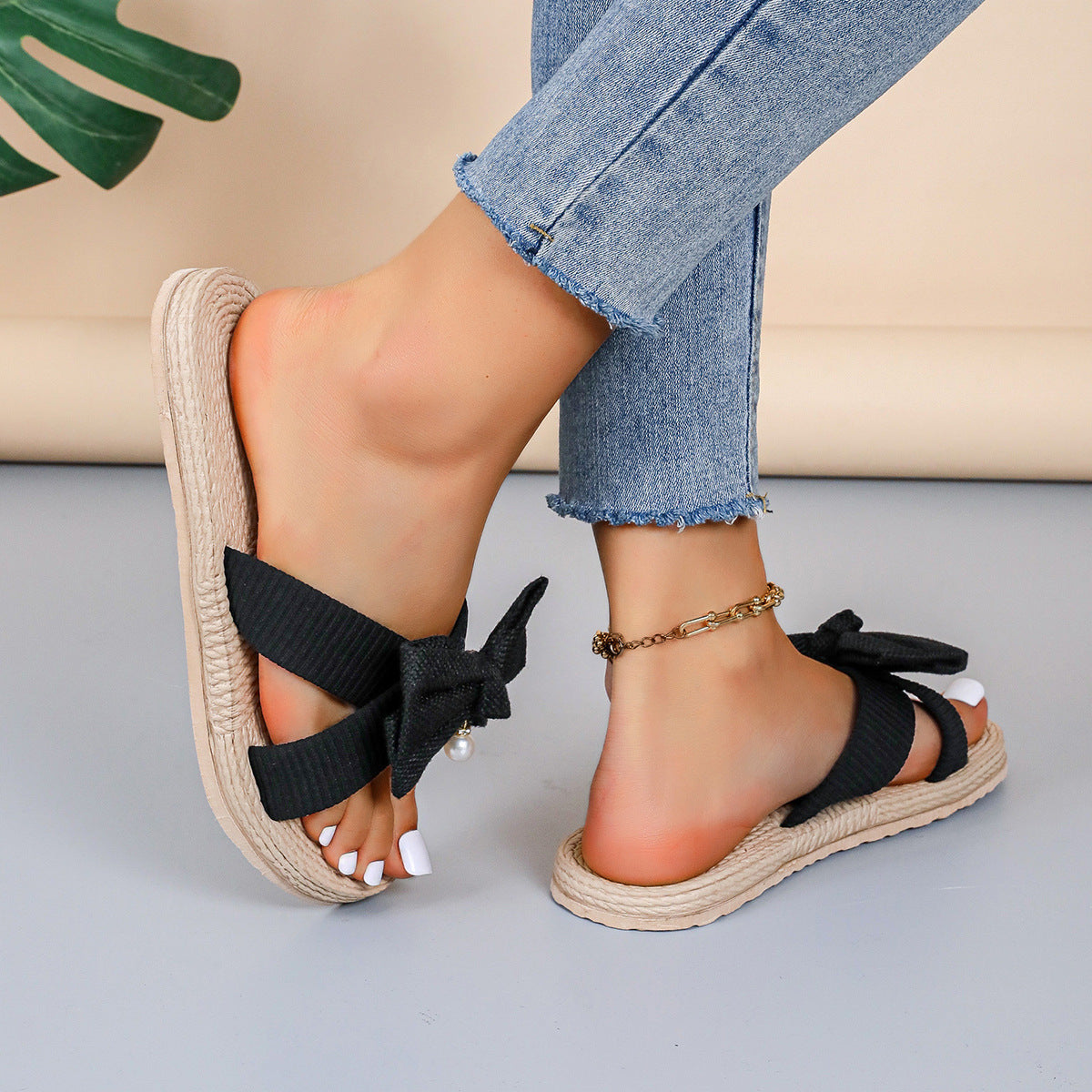 RibbonSole – elegantní dámské pantofle s mašlí