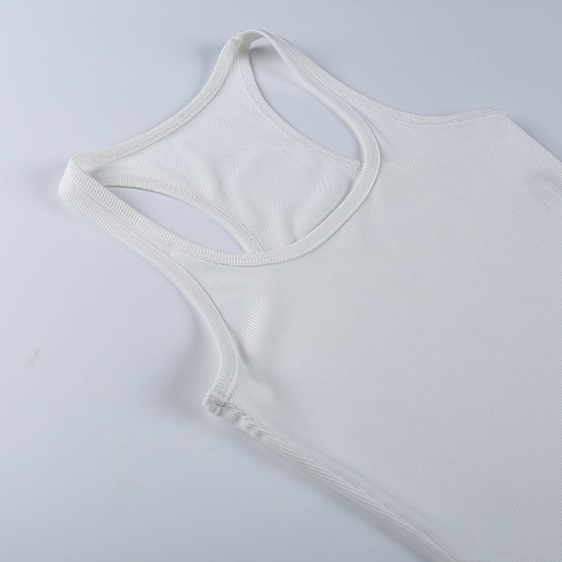 SculptFit – elegantní sportovní body s dutými detaily