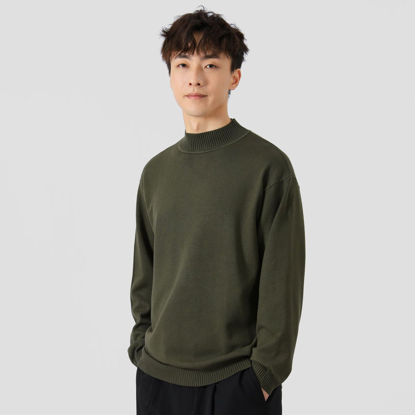 Jednobarevný volný vnitřní oděv, volný čas, teplý svetr s dlouhým rukávem