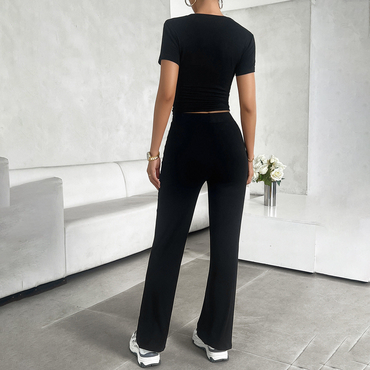 Urban Ease – stylová dvoudílná souprava s kulatým výstřihem