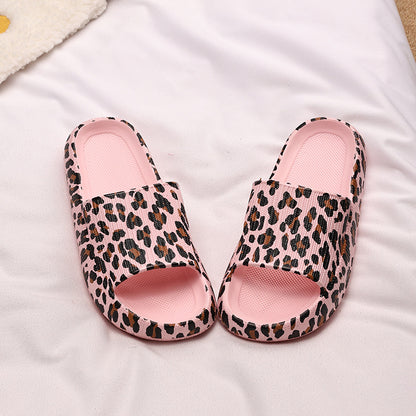 WildSteps – dámské leopardí pantofle s robustní podrážkou