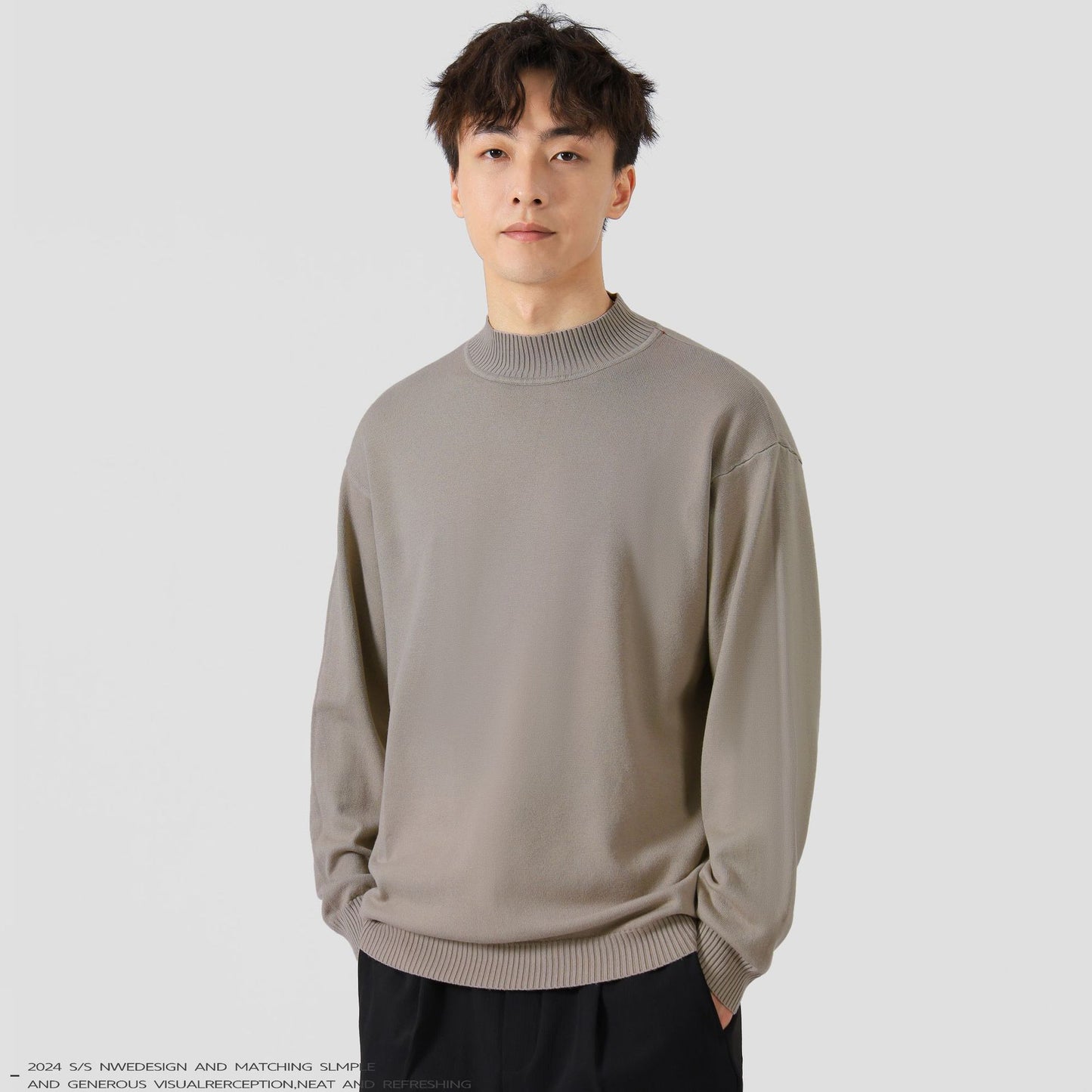 Jednobarevný volný vnitřní oděv, volný čas, teplý svetr s dlouhým rukávem