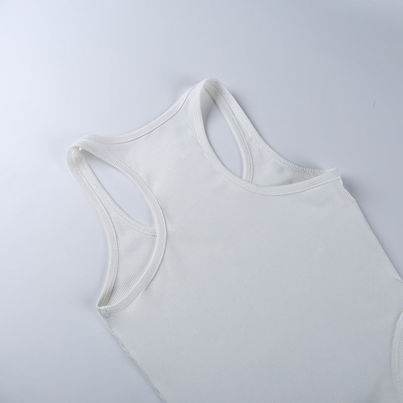SculptFit – elegantní sportovní body s dutými detaily