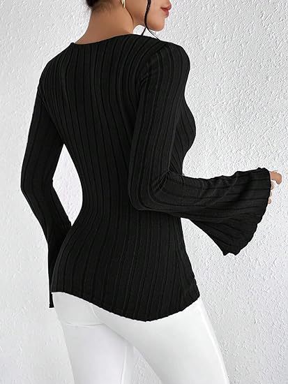 RibContour – ribbed slim top with V-neck